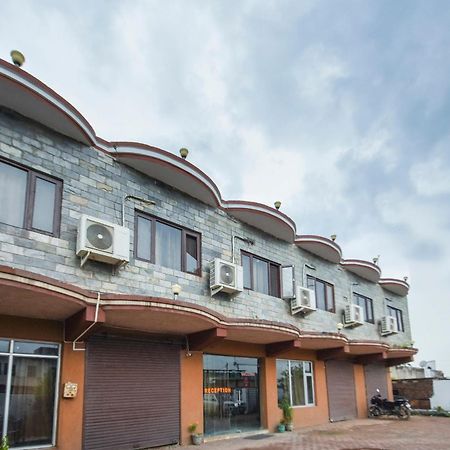 OYO 47040 Vibes Hotel Nālāgarh Exterior foto
